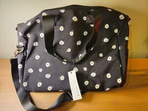 Nwt Alice Olivia Daisy Duffle Bag Weekender New Stacey Bendet Daisies Shoulder